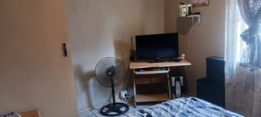 2 Bedroom Property for Sale in Oos Einde North West